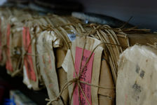 Thongs of puerh <span class='translation'>(Pu Er tea)</span> shelf (purple cane)