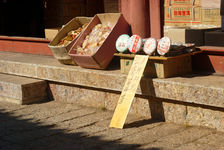 Puerh à 1 euros vendu devant une boutique de Lijiang