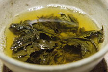 Leaves of Suan Cha infused