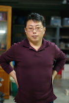  Lin Jianhong in his studio