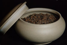  Jar of Yixing clay tea