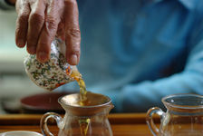  Shi Hai Deng wielding Gaiwan in Taiwan