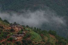 Village isolé dans le Sichuan