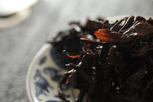 Tea leaves aged in Hong Kong (Copyright Sébastien M.)