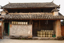 Maison en terre dans le Yunnan (Lincang)